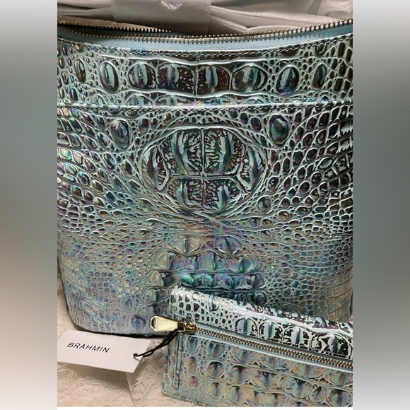 NWT **FIRM** 🌹BRAHMIN GORGEOUS Wonderland Katie Crossbody & Matching ADY wallet - Picture 5 of 6